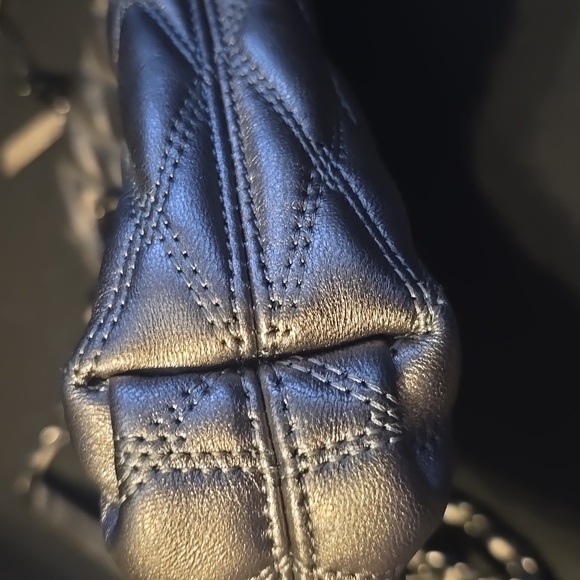 Dkny Lara Rounded Medium Chain Strap - Picture 5 of 11